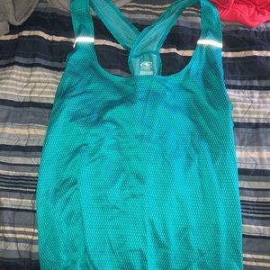 Running style tank top